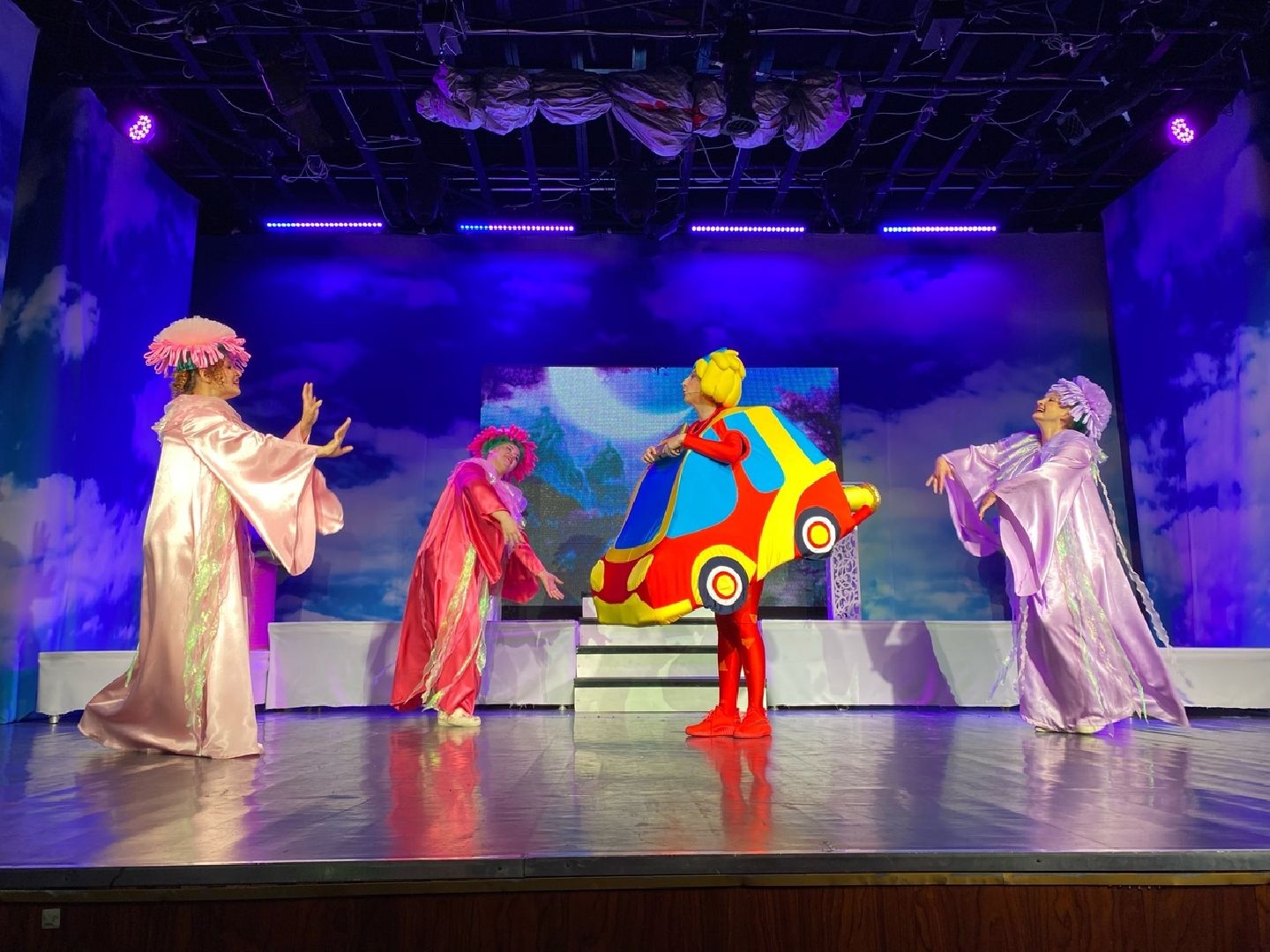 Долгопрудный, Город мечты, театр, дети, дирижабль