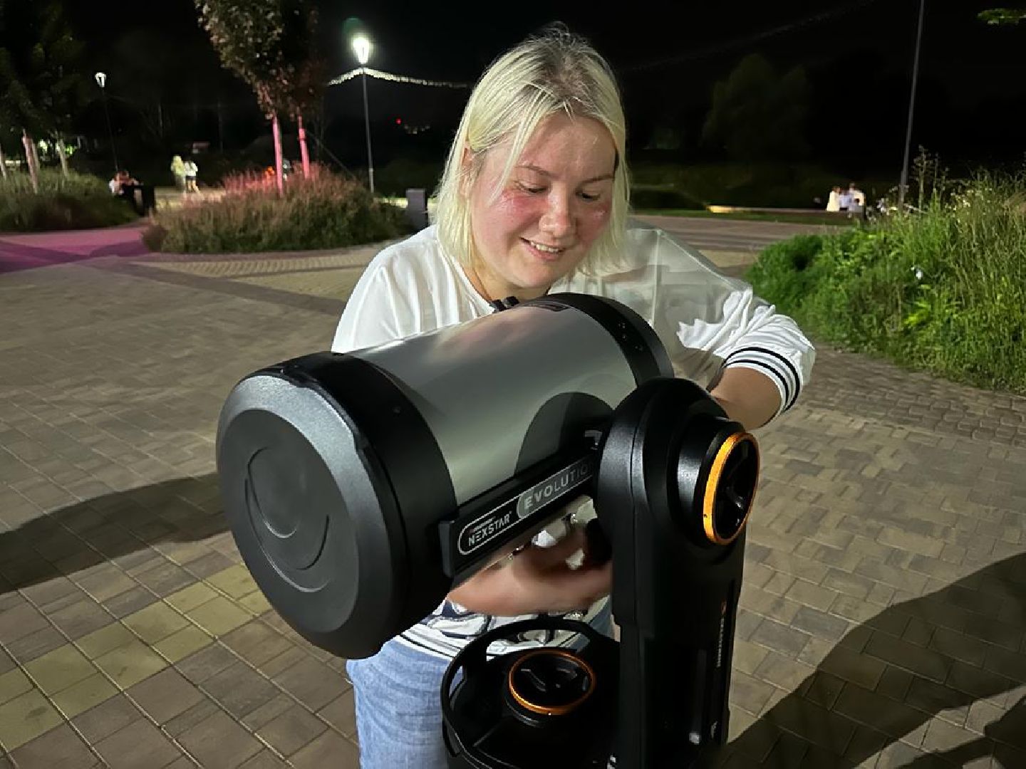 Осетровая луна, астроном из Наро-Фоминска, телескоп на набережной, наро-фоминск,