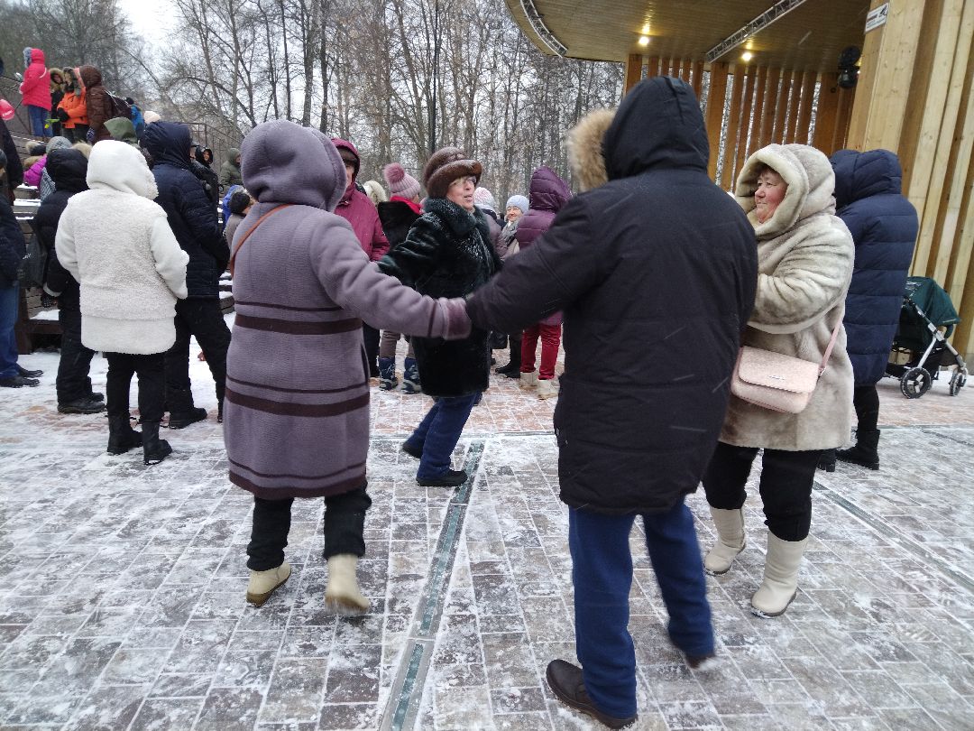 8 марта, международный женский день, Белый Орёл, Дмитрий Быков, Леонид Лютвинский