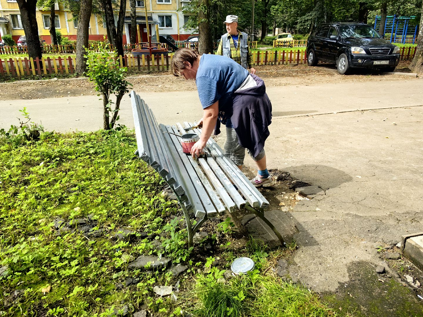 Лавочки, окрашено, краска, территория
