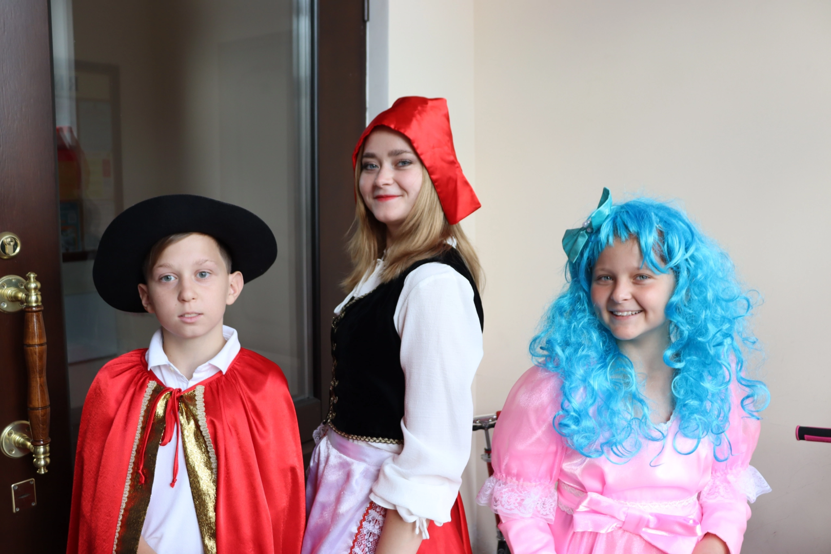 народный театра; т-вид; видное; дворец культуры; актёры