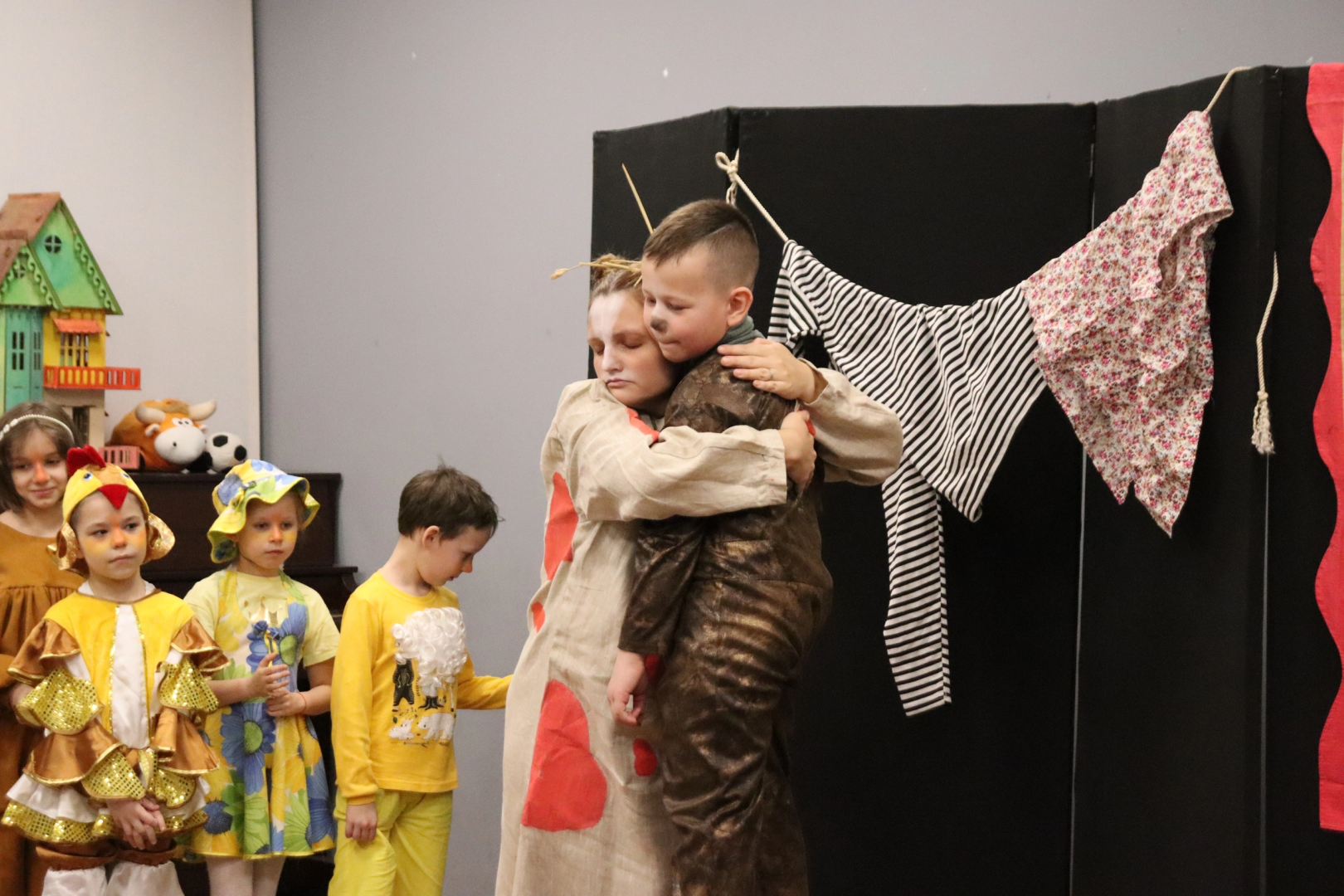 народный театра; т-вид; видное; дворец культуры; актёры