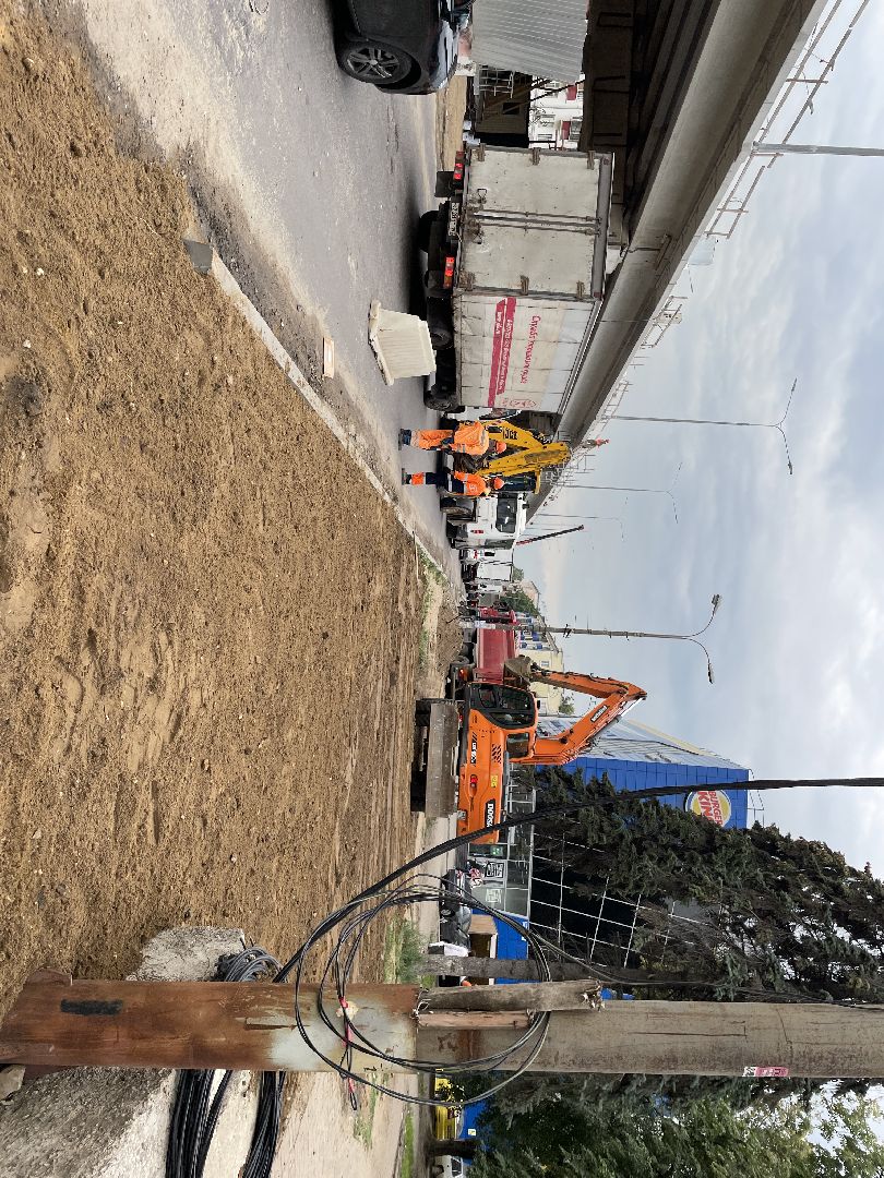 Проспект, реконструкция, стройка, тротуар