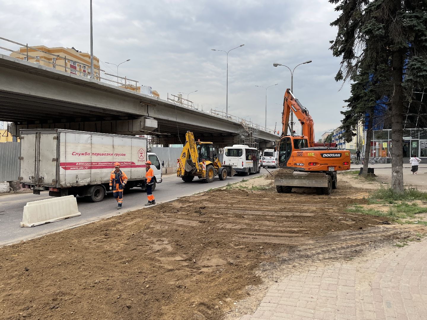 Проспект, реконструкция, стройка, тротуар