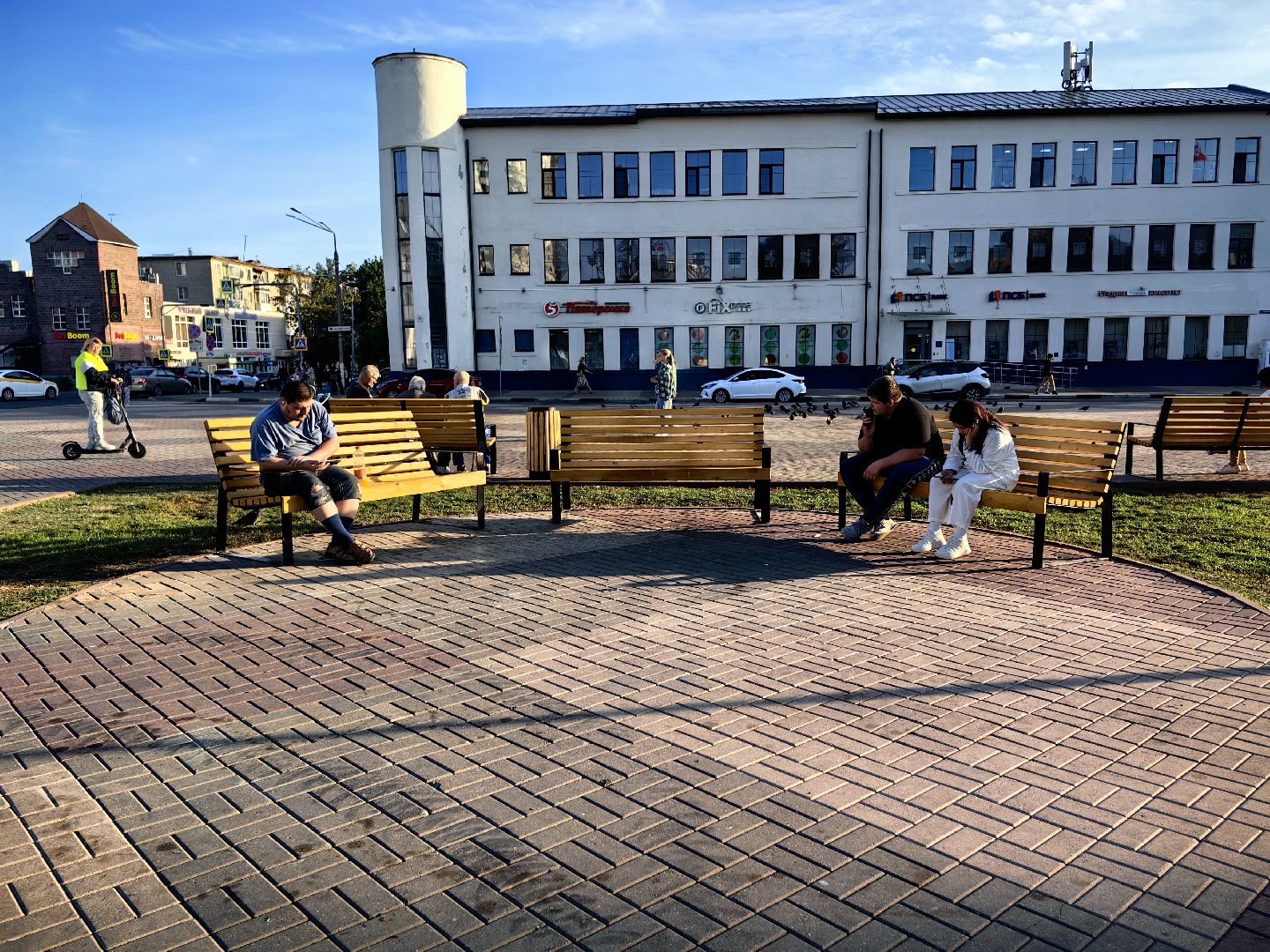 Лавочки, урны, благоустройство, площадь