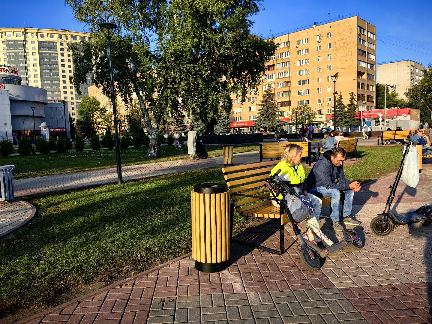 Лавочки, урны, благоустройство, площадь