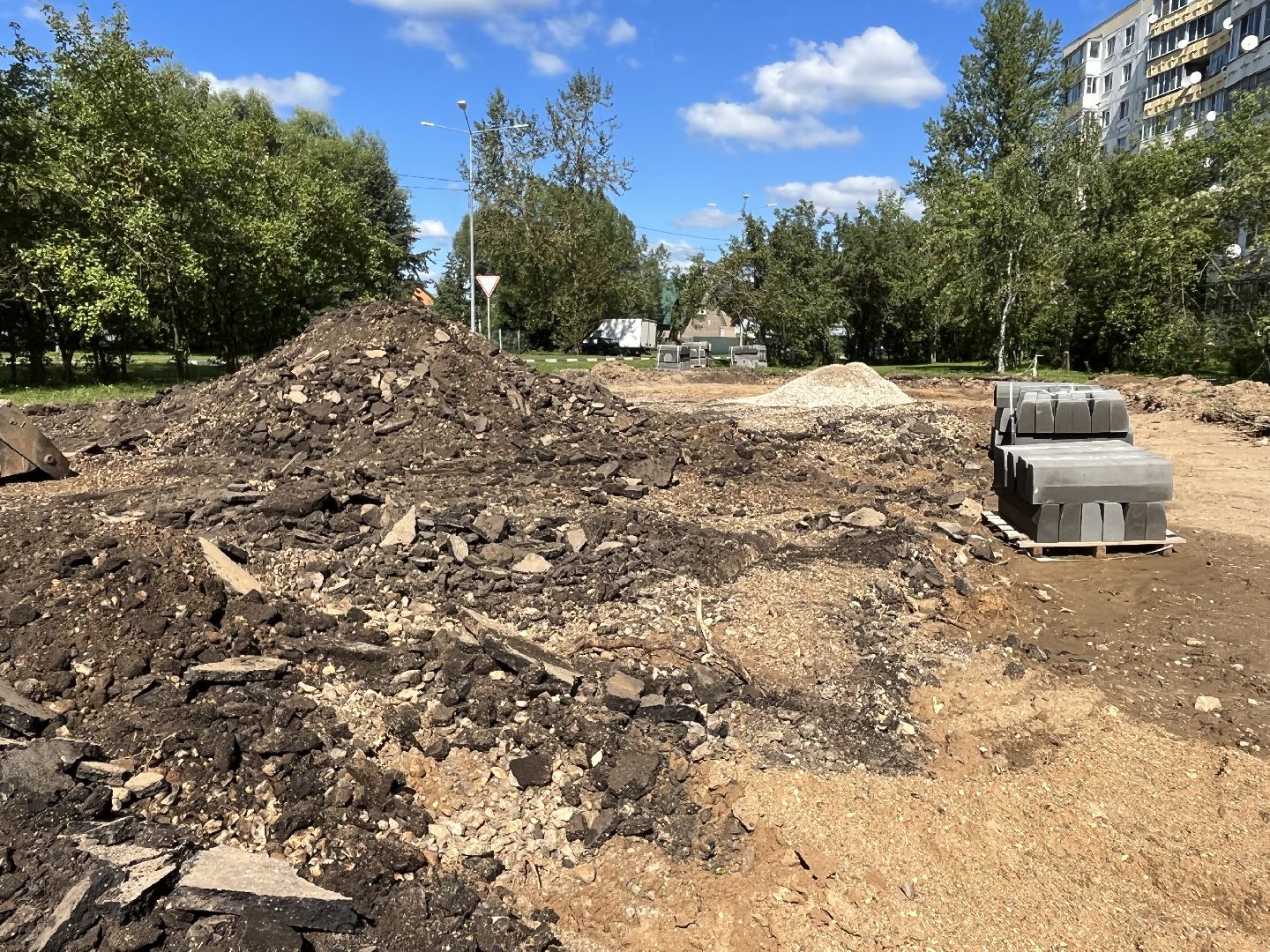 наро-фоминск, благоустройство, парковка у дома, комфортное Подмосковье