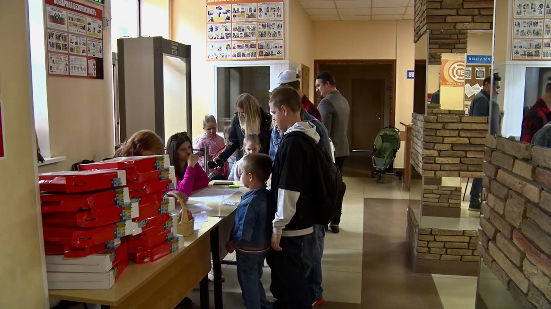 Клин, общество, помощь, дети, школы