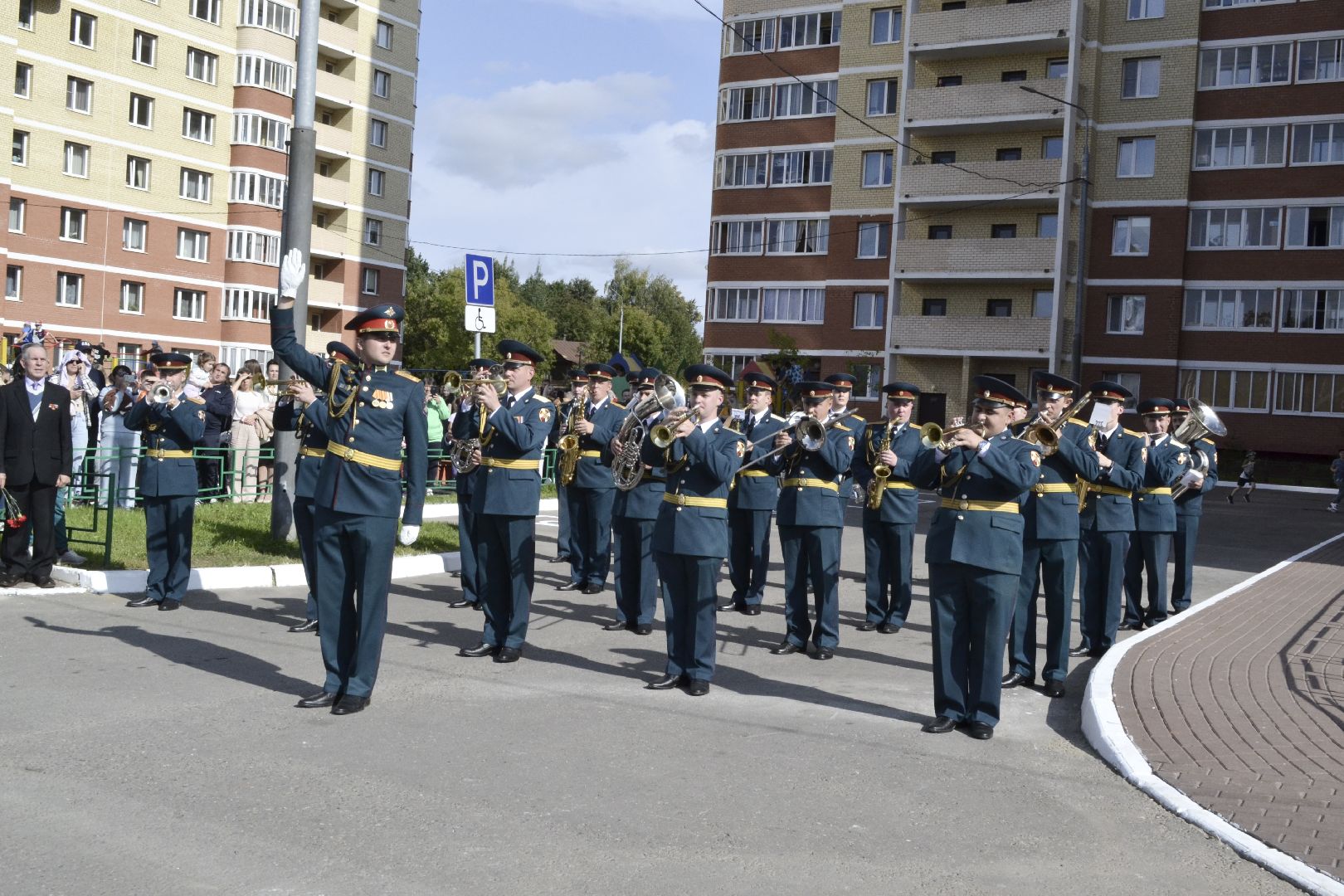 Балашиха, Подмосковье, общество, мурал, СВО, мемориальная доска, Александр Потапов