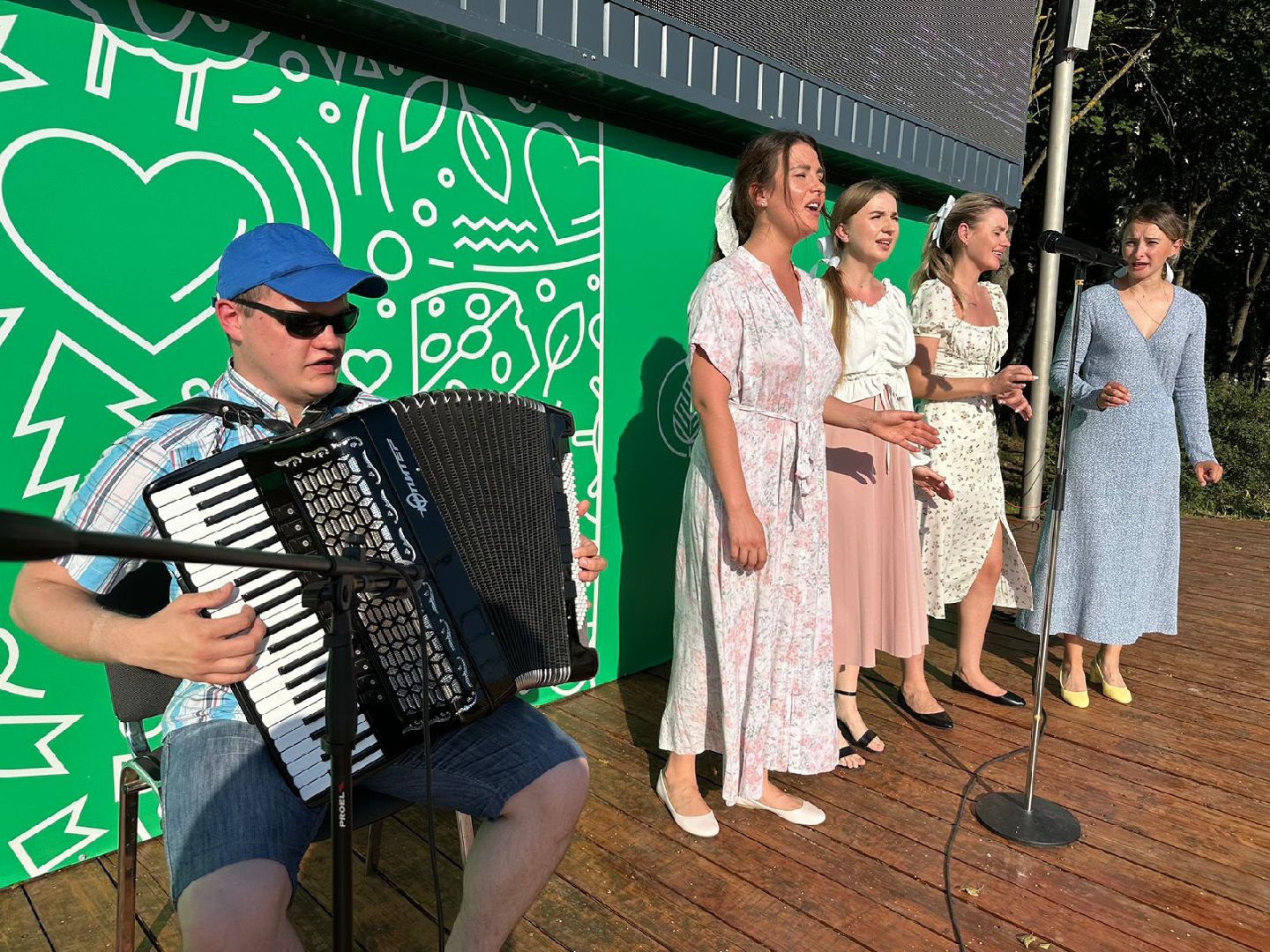 Ретро-песни в парке, коллаборация музыкальных коллективов, наро-фоминская областная больница,