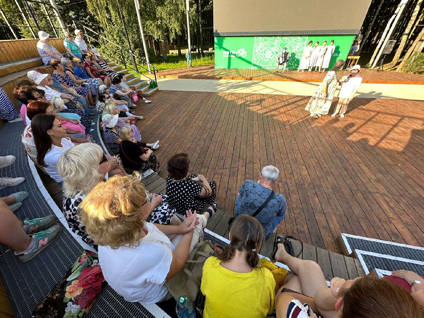 Ретро-песни в парке, коллаборация музыкальных коллективов, наро-фоминская областная больница,
