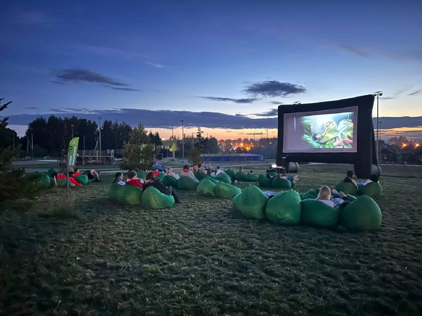 Можайск, Можайский городской округ, Подмосковье, парк, кино, жители, кинопоказы, кинотеатр, небо, улица