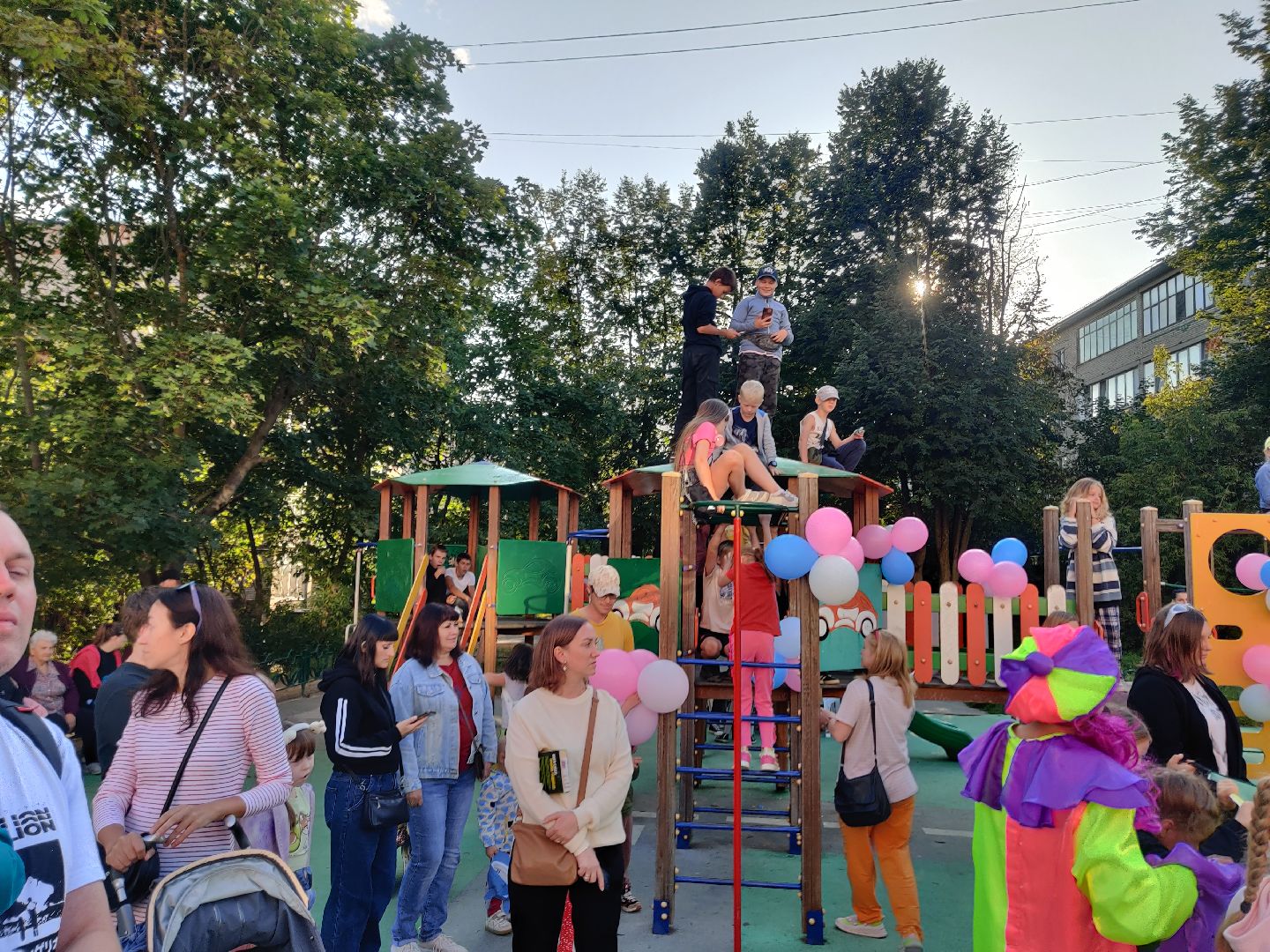 Красноармейск, Пушкинский, праздник двора, соседи