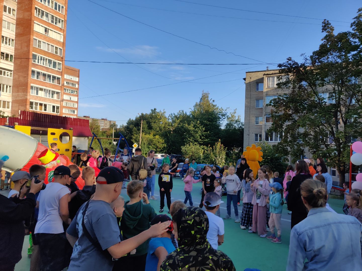 Красноармейск, Пушкинский, праздник двора, соседи