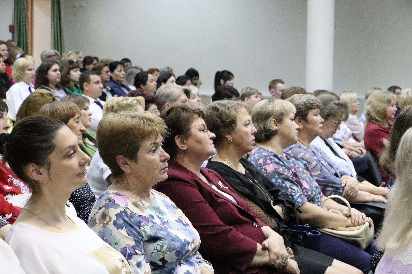 Серебряные Пруды, образование