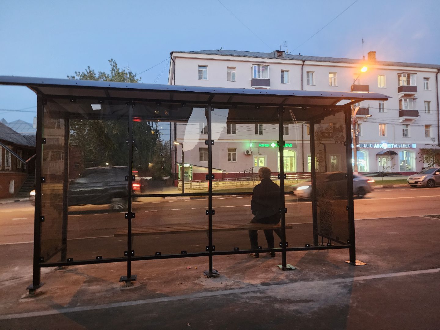 Павловский Посад, городской округ Павловский Посад, дорога, остановка, люди, транспорт