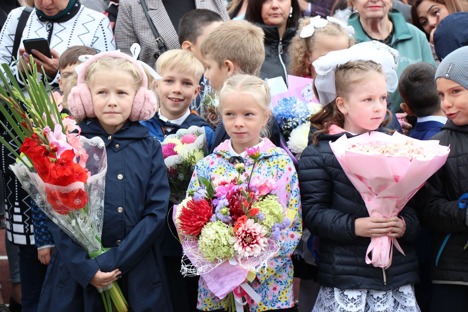 Лобня, общество, школа