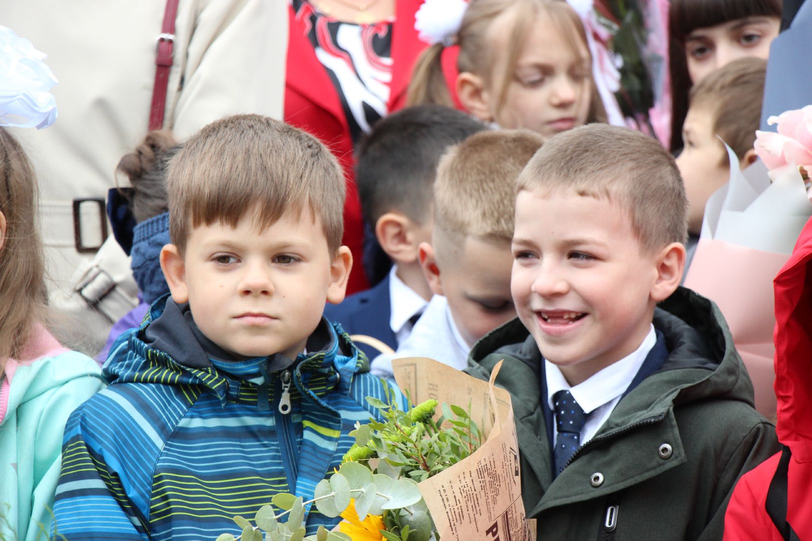 Лобня, общество, школа