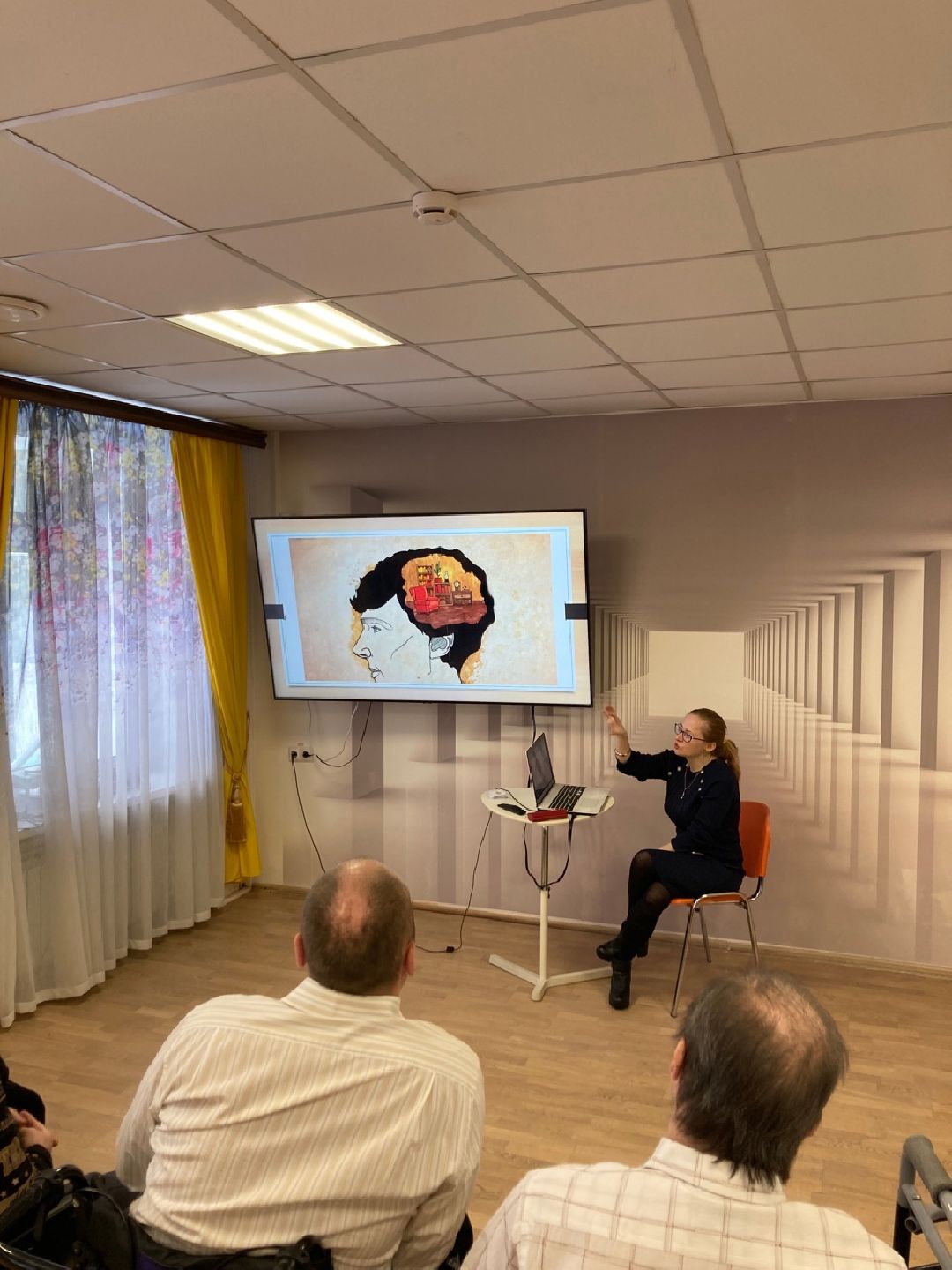 Клин, Общество