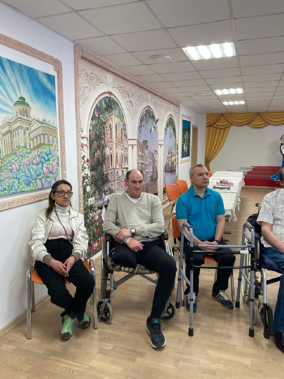 Клин, Общество