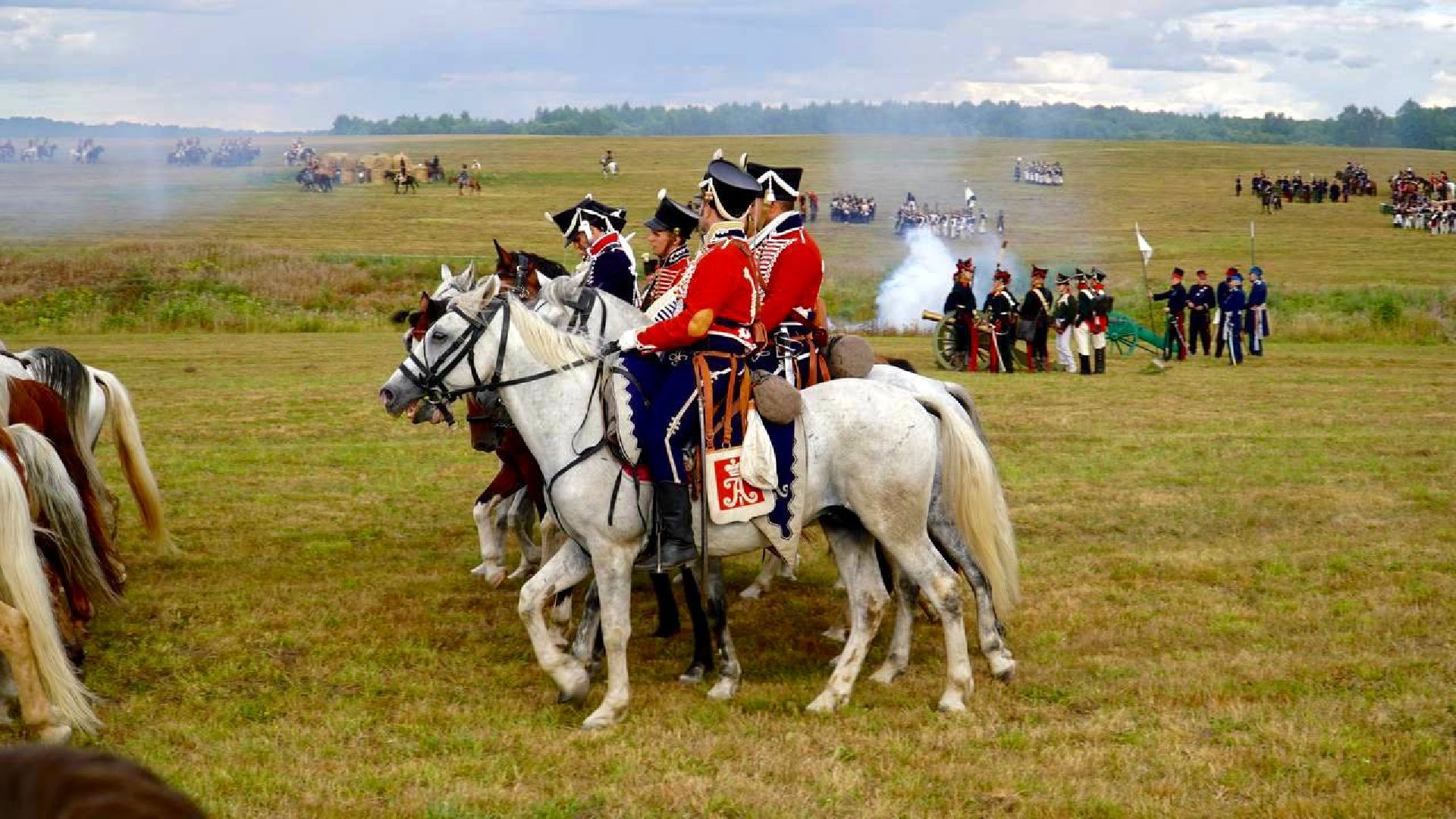 Можайск, Можайский городской округ, Подмосковье, военно-исторический фестиваль, День Бородина, праздник, туризм, зрители, французкая армия, русская армия
