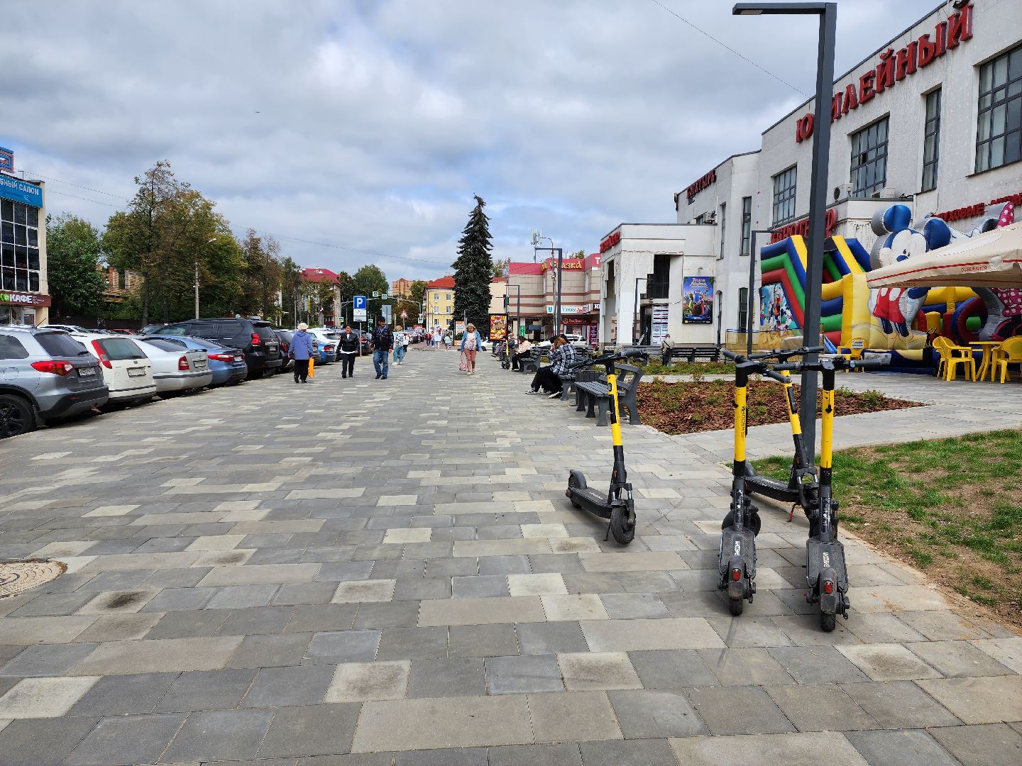 Раменское, благоустройство, площадь у кинотеатра Юбилейный