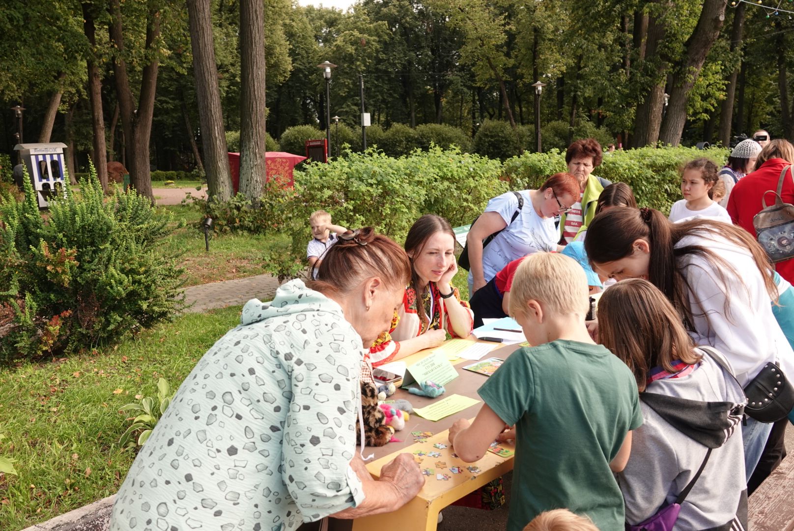 Сергиево-Посадский городской округ, Сергиев Посад, Парк, Скитские пруды, День флага, Праздник, Дети