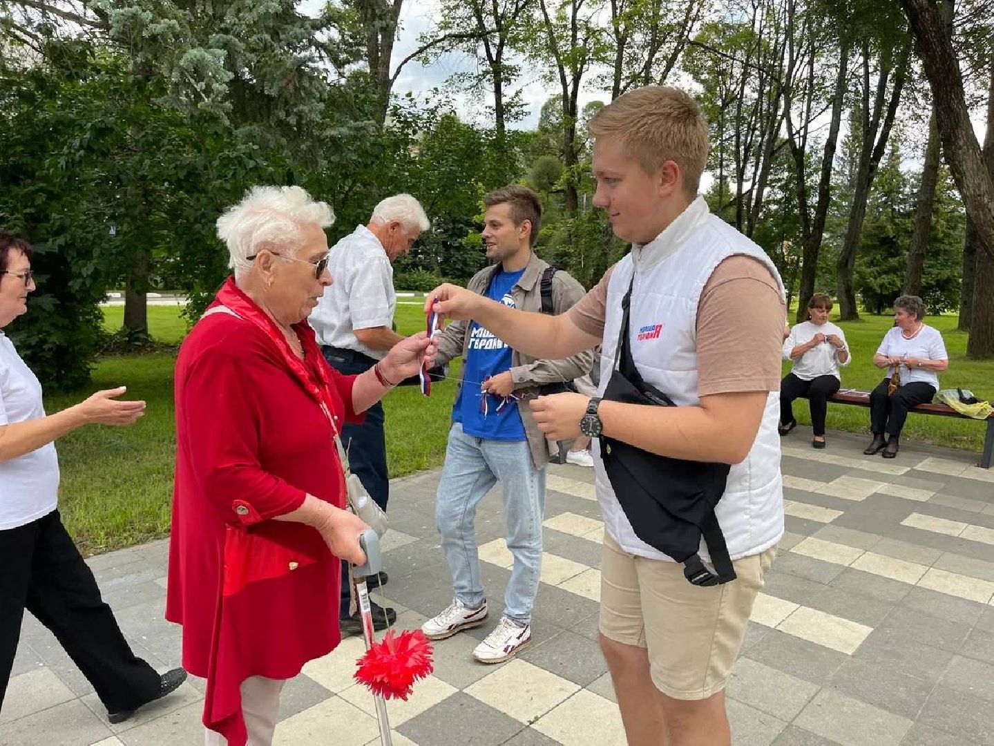 Сергиево-Посадский городской округ, Сергиев Посад, Пересвет, День флага, Флешмоб, МГЕР
