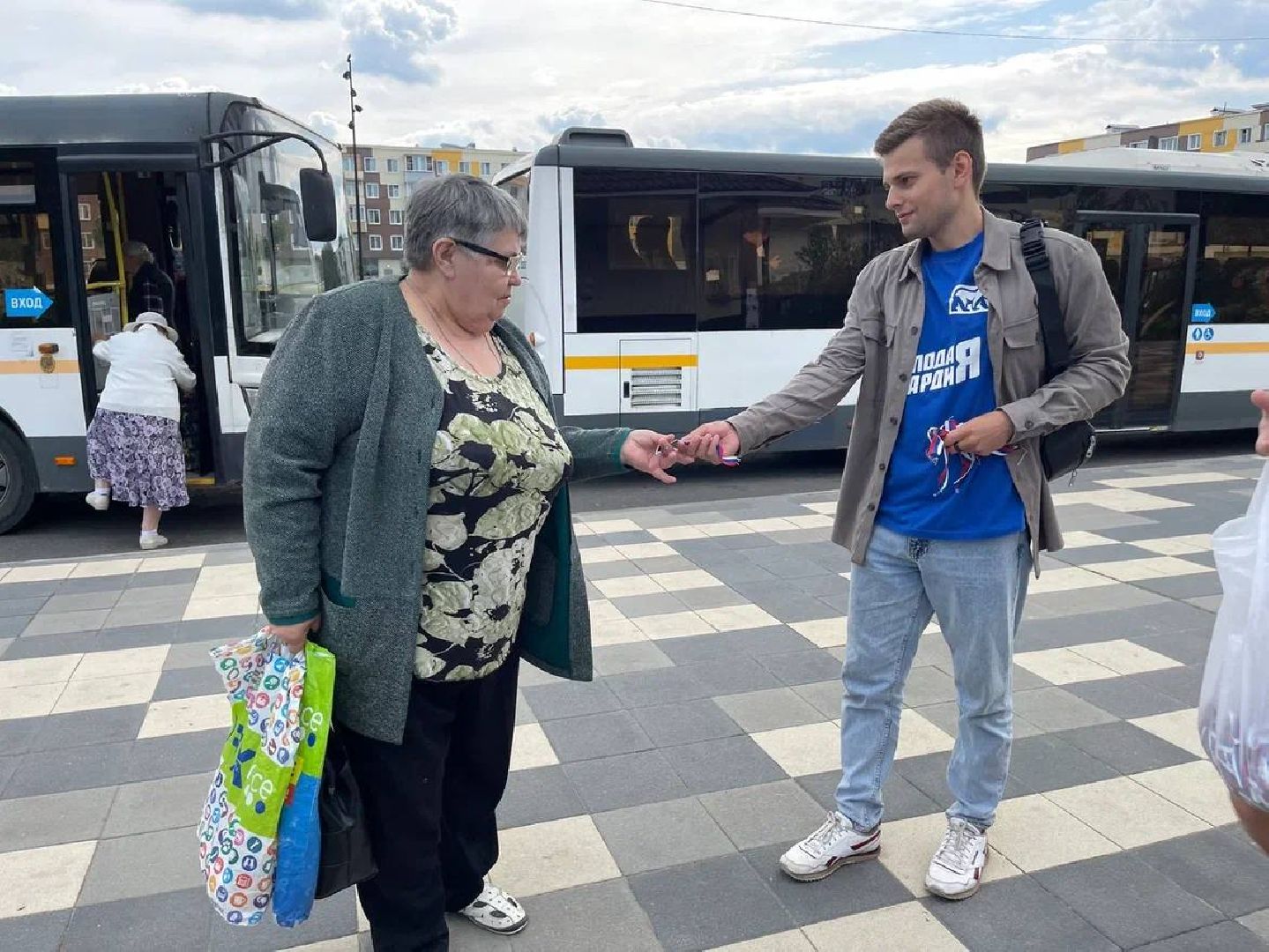 Сергиево-Посадский городской округ, Сергиев Посад, Пересвет, День флага, Флешмоб, МГЕР