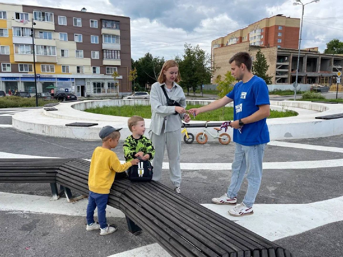 Сергиево-Посадский городской округ, Сергиев Посад, Пересвет, День флага, Флешмоб, МГЕР