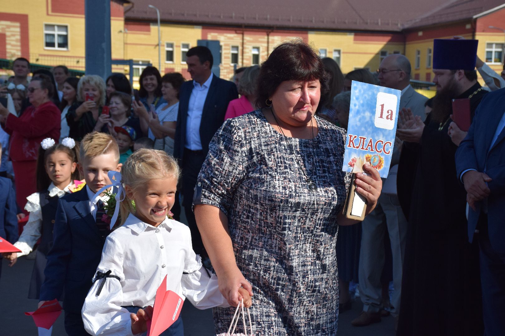 Павловский Посад, городской округ Павловский Посад, люди, дети, праздник, ремонт