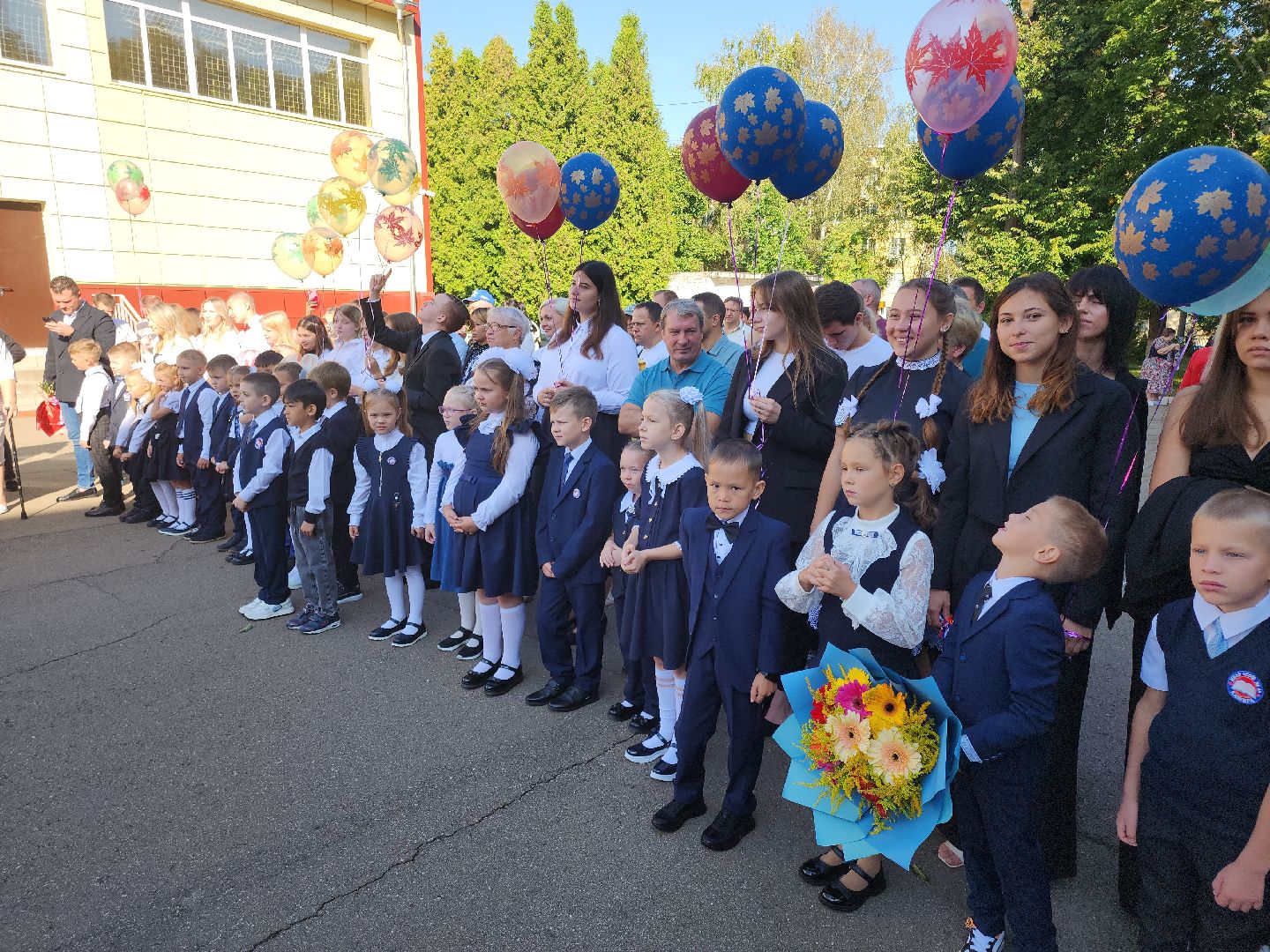 Кашира, СОШ №4, День знаний, 1 сентября, первоклассники