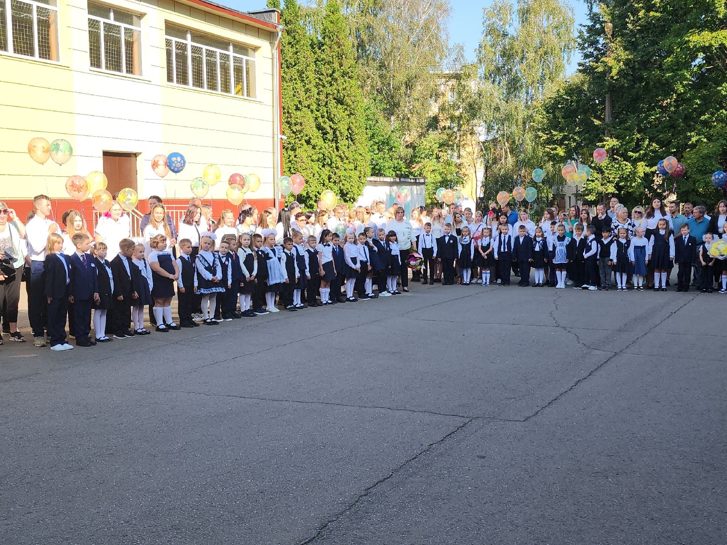 Кашира, СОШ №4, День знаний, 1 сентября, первоклассники