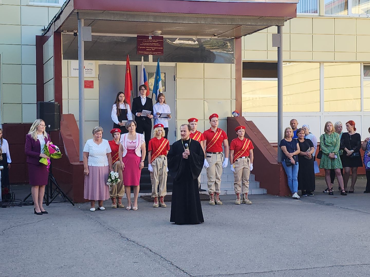 Кашира, СОШ №4, День знаний, 1 сентября, первоклассники