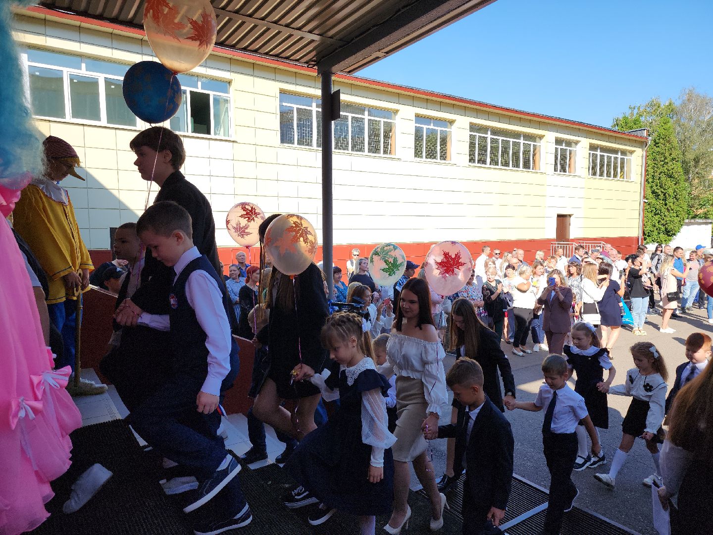 Кашира, СОШ №4, День знаний, 1 сентября, первоклассники