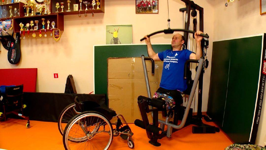 спорт, пауэрлифтиг, многоборье, параолимпийцы, тренировки, инвалиды, Денис Пупышев, Реутов