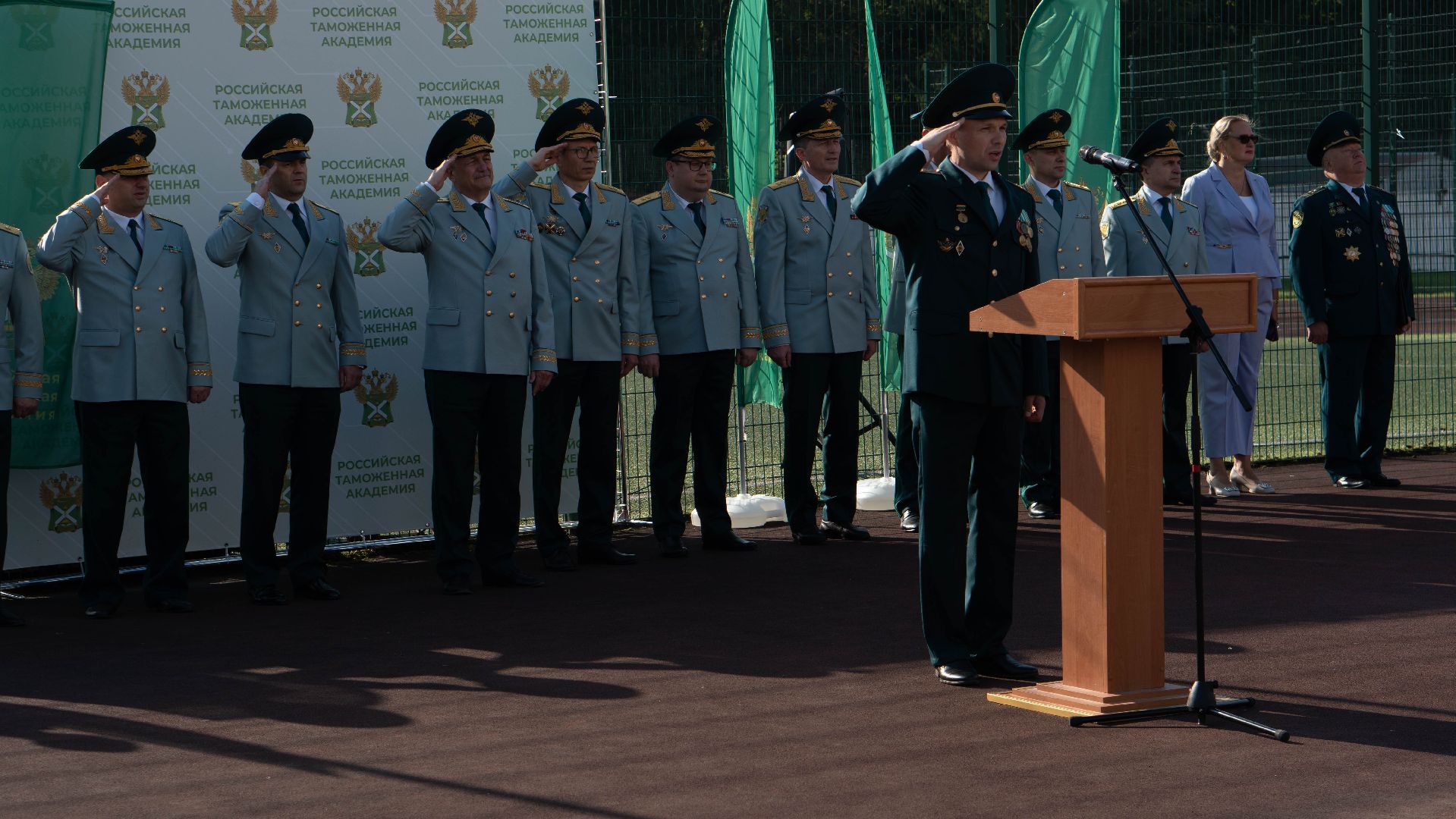 Студенты, День знаний, таможня, жители