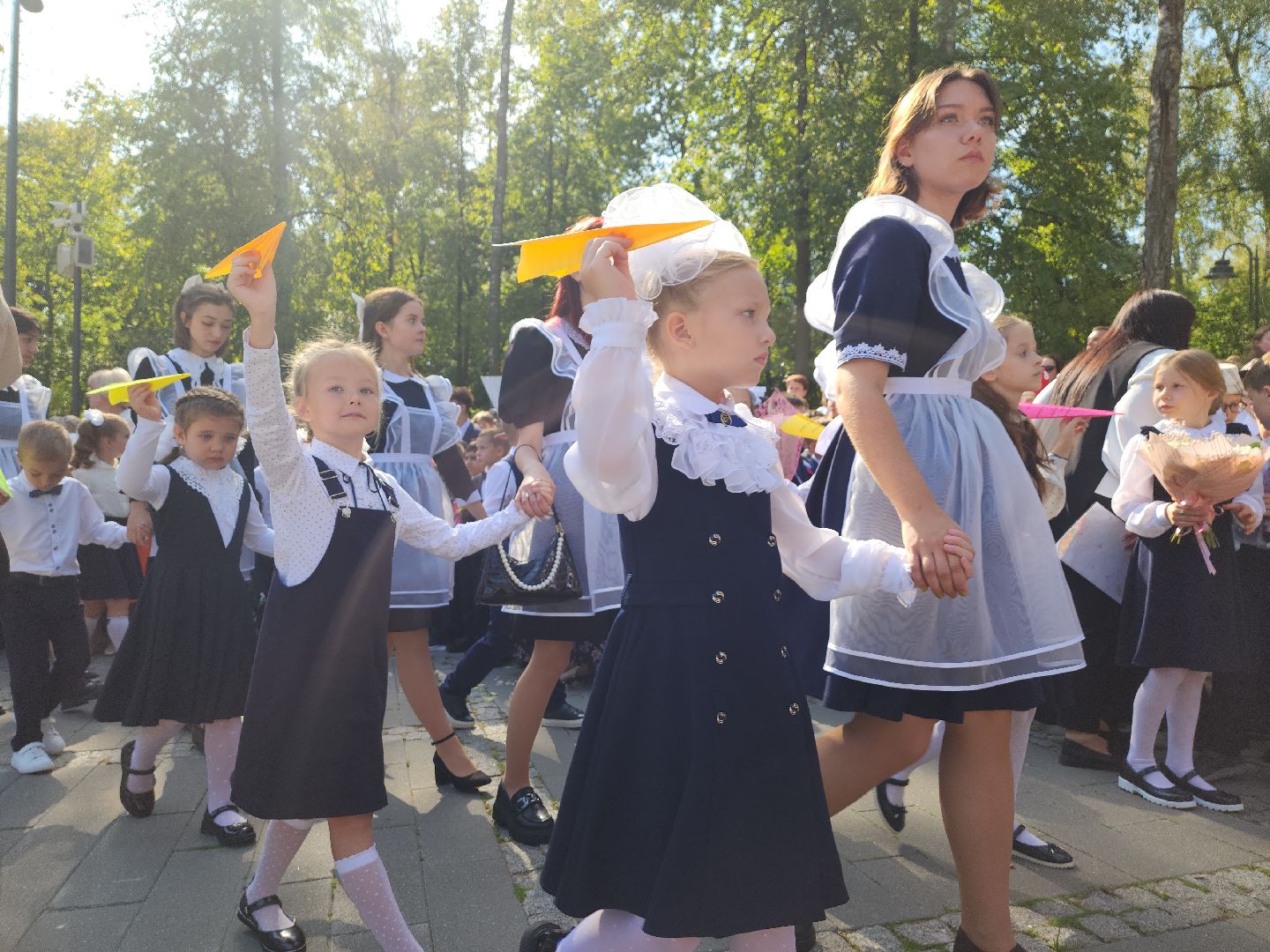 лицей, воскресенск, школьники, день знаний,