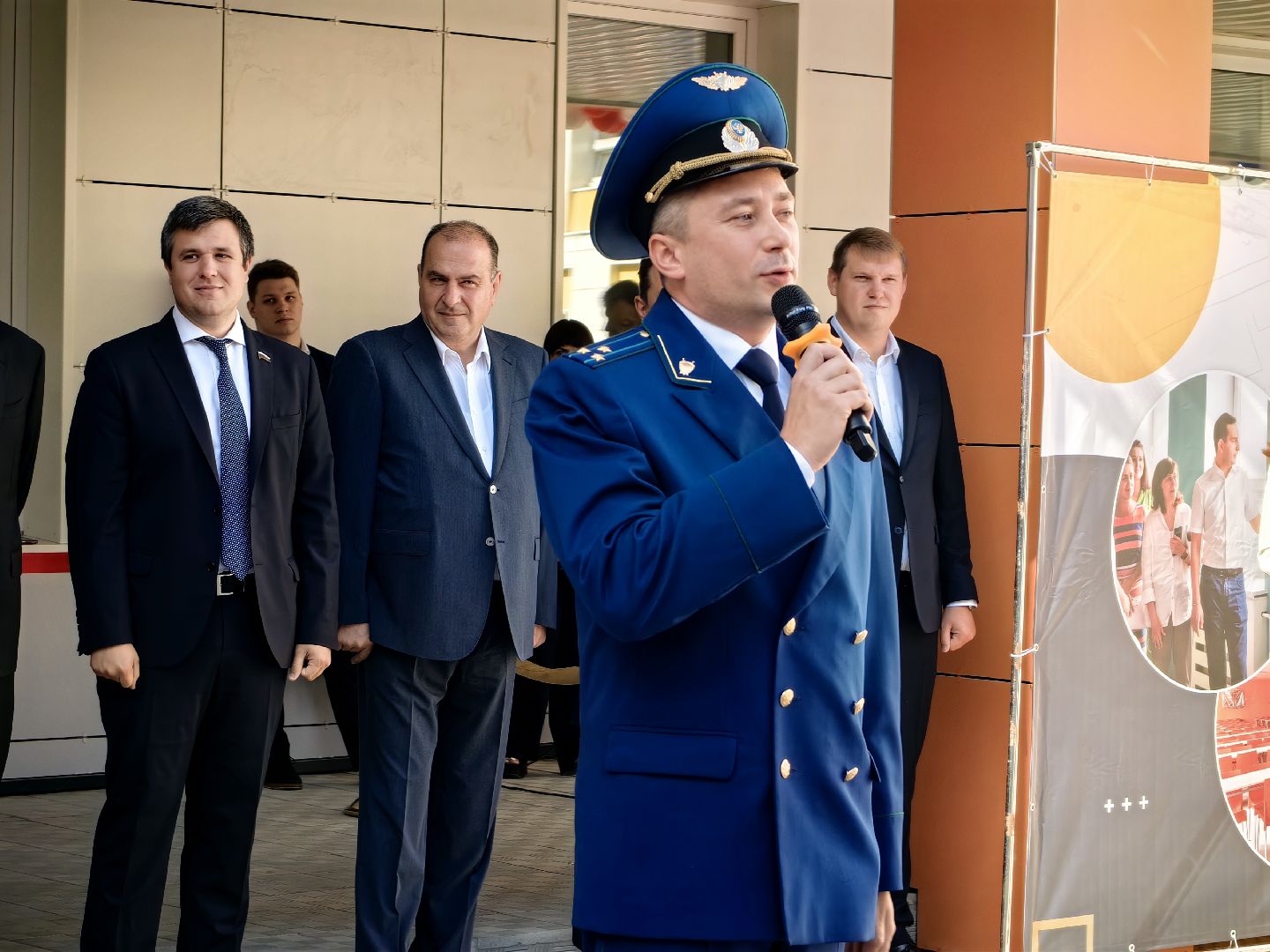 Школа, классы, ученики, кабинеты, мероприятия, спортзал