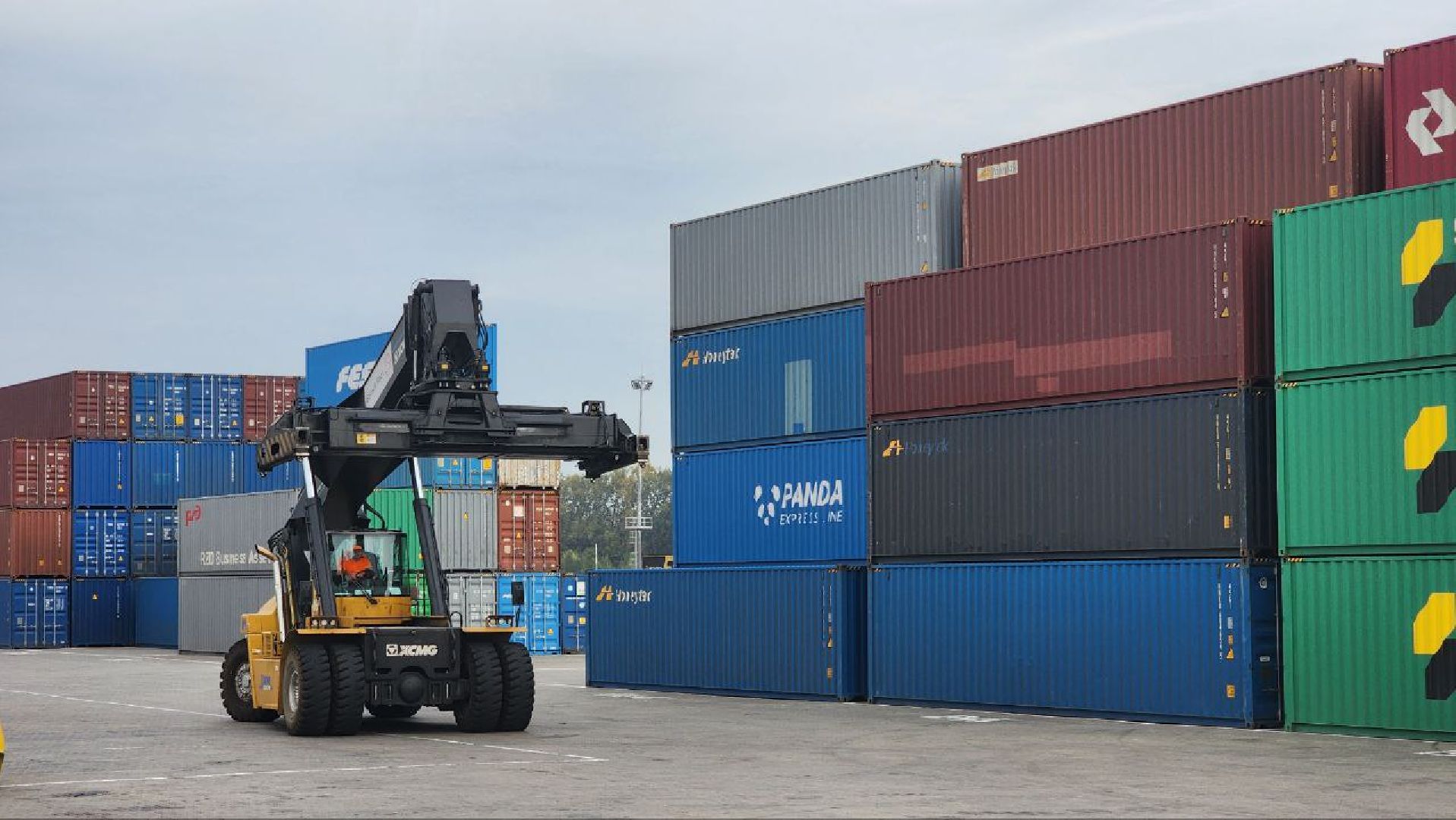 Дмитров, ТЛЦ Белый Раст, Чжаоцин, Китай