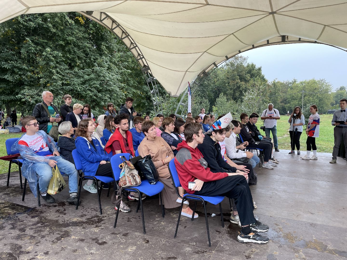 Спорт, киберспорт, дискуссия, жители