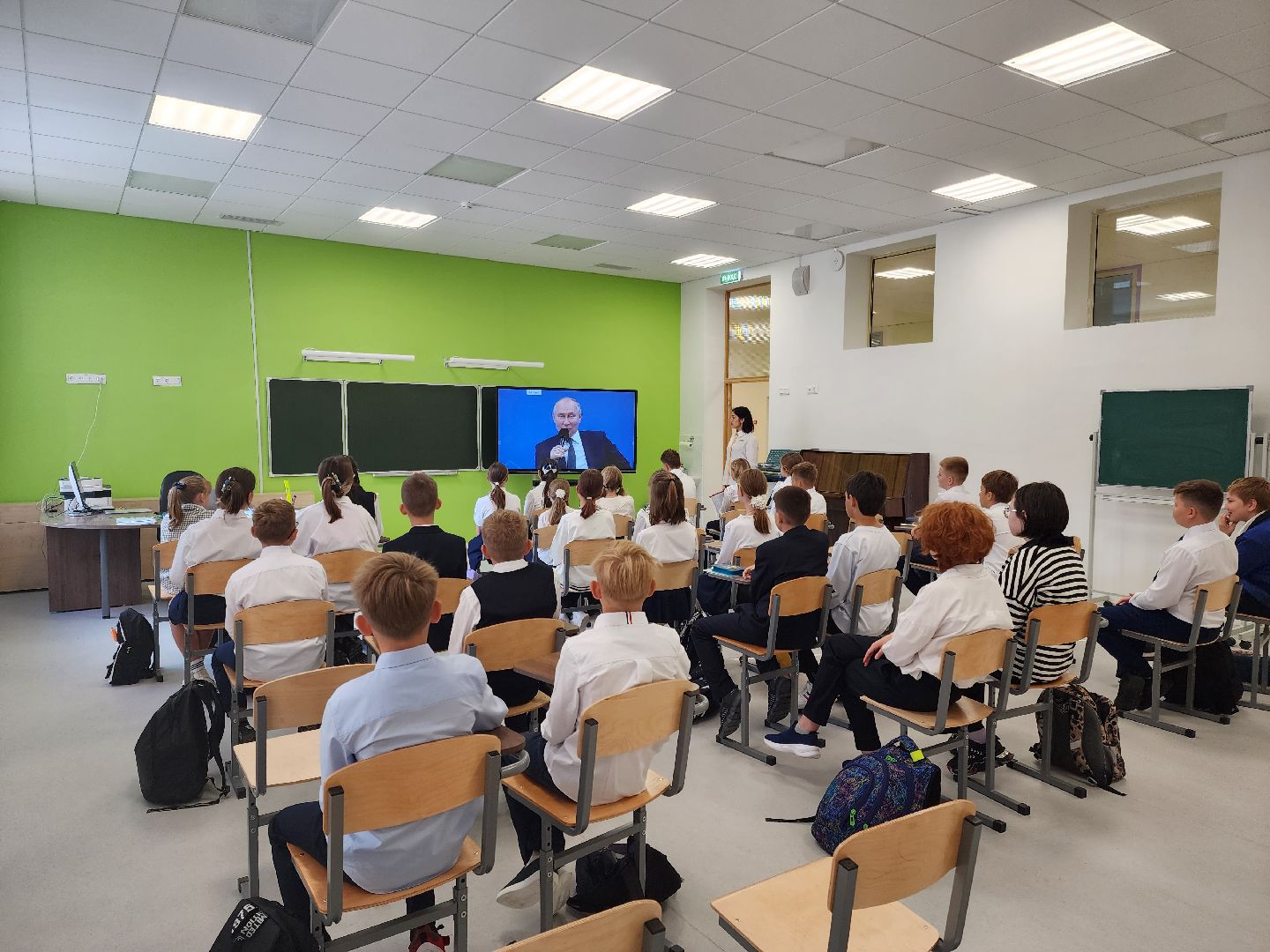 Подольск, школа, линейка, патриотизм, разговоры о важном