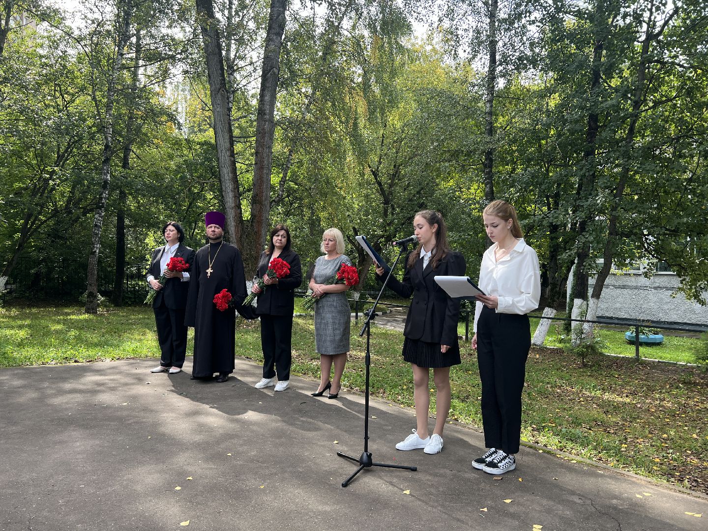 Химки, День памяти жертв беслана, монумент, терроризм, школа