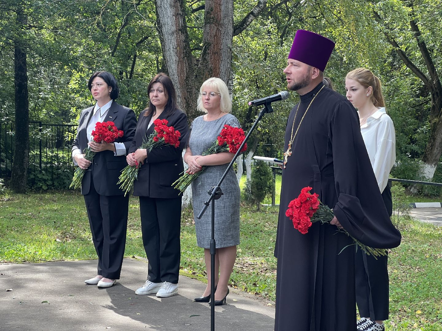 Химки, День памяти жертв беслана, монумент, терроризм, школа