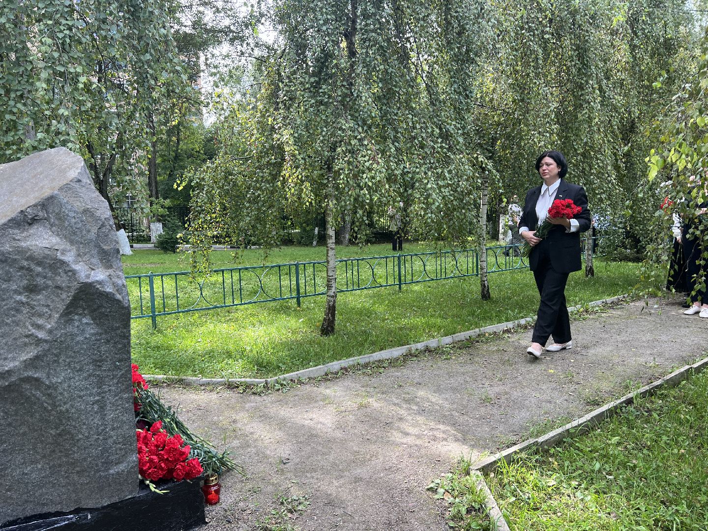 Химки, День памяти жертв беслана, монумент, терроризм, школа