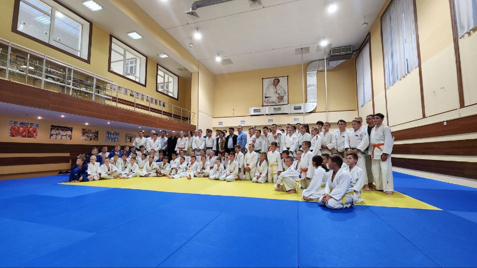 Дмитров, Чжаоцин, КНР