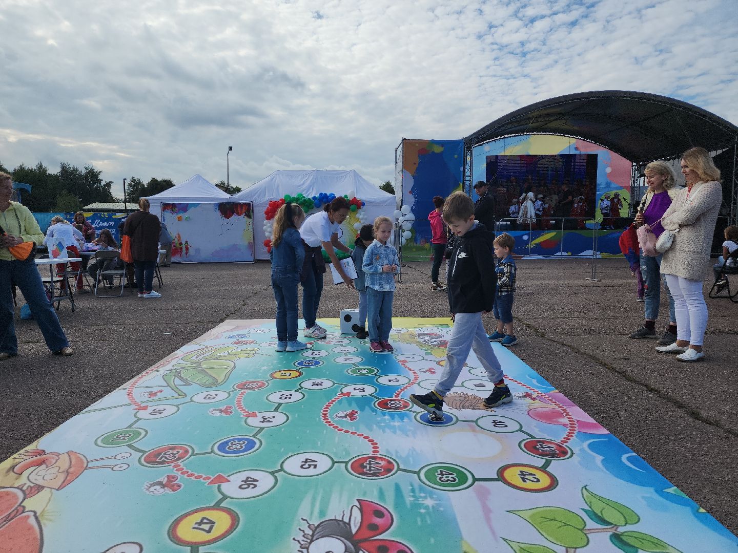 настольные игры; горки ленинские; досуг; игра