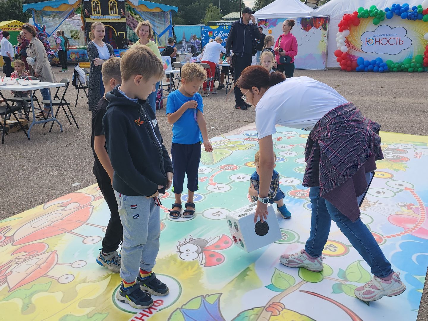 настольные игры; горки ленинские; досуг; игра