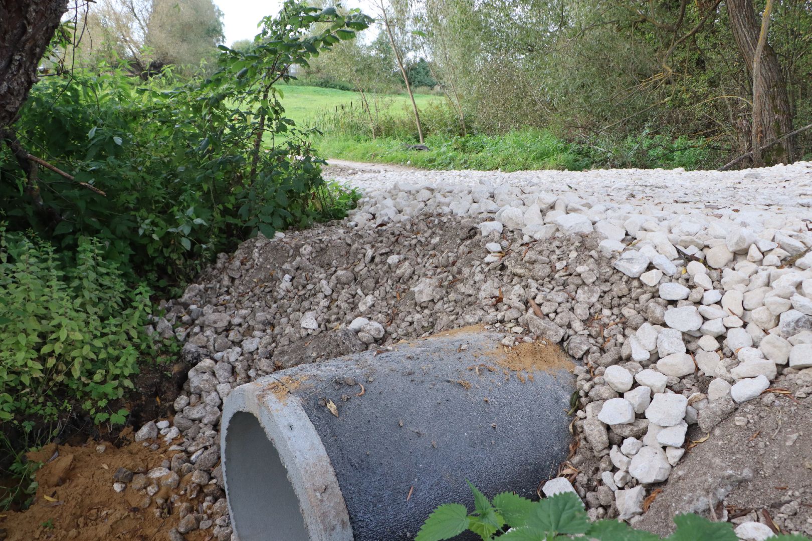 Серебряные Пруды, плотина