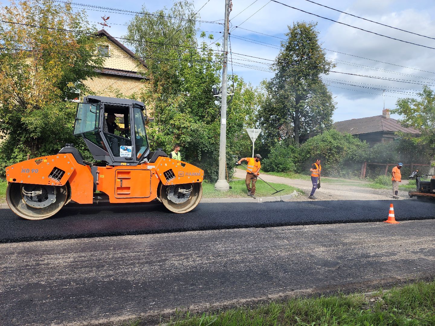 серпухов, улица ленинского комсомола, дорожные работы, укладка асфальта, дороги,
